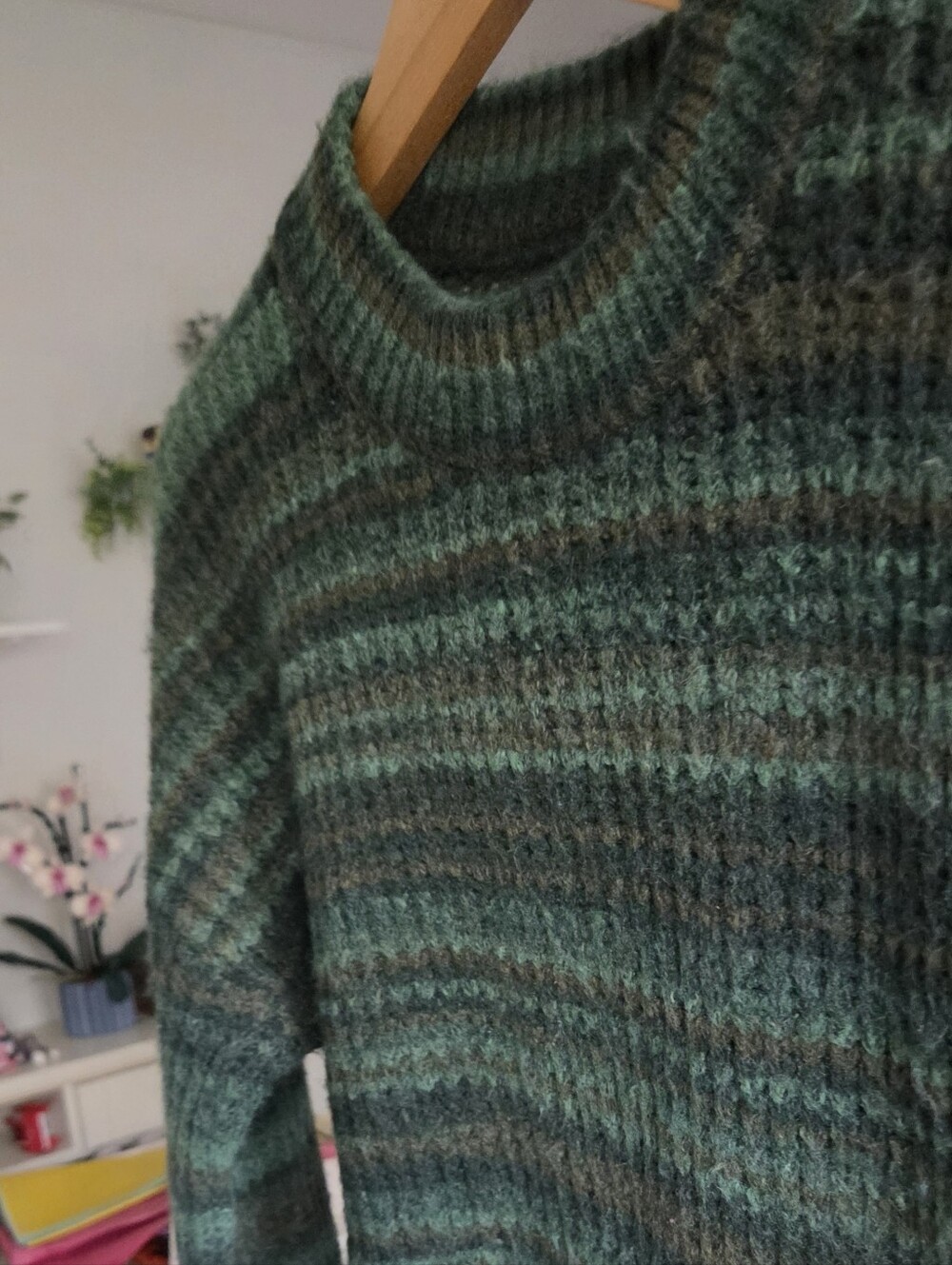 Sonoma Goods for Life Green Striped Chunky Knit Crewneck Sweater

Description: